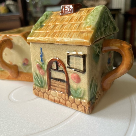 Vintage Cottage House - Picture 3 of 12